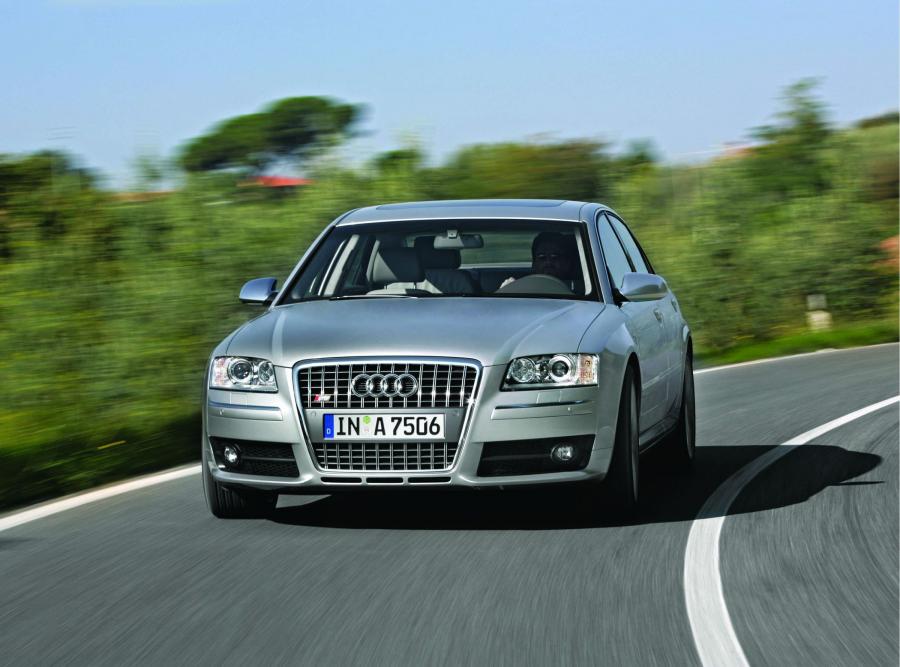  Audi S8 (D3) 2005 года  (WW) (фото 39 из 61)